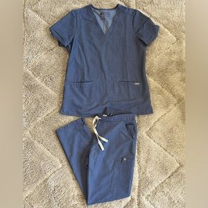 Figs size small scrub set tech collection